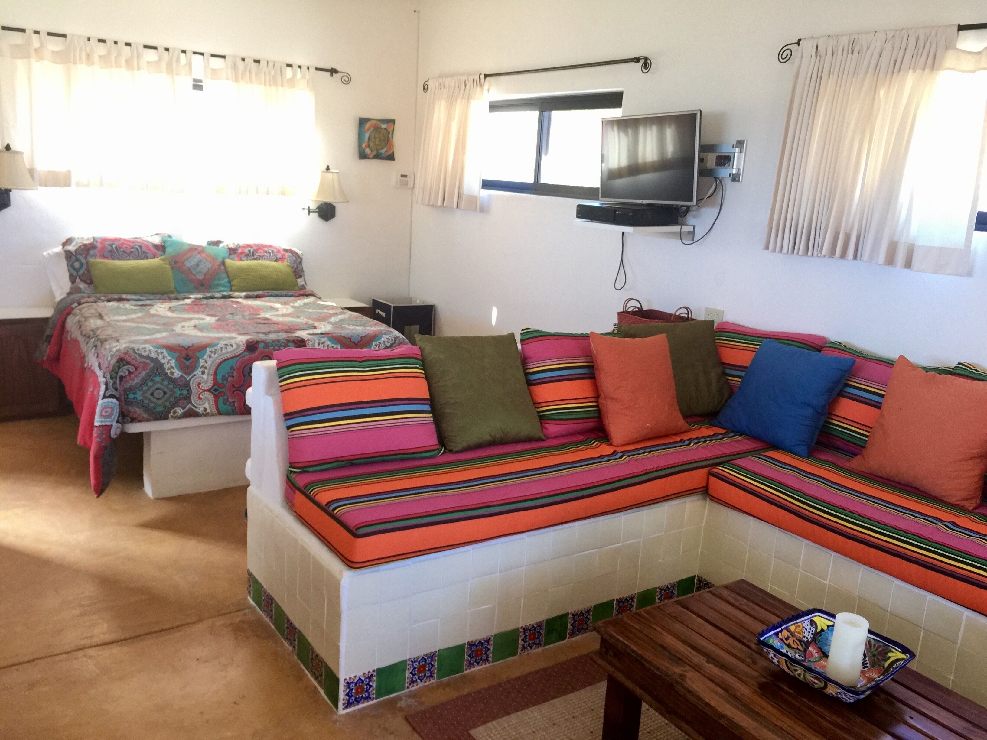 Studio beachfront casita King bed full kitchen-