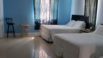 2 habitaciones, escritorio, tabla de planchar con plancha y wifi gratis