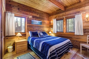 4 bedrooms, iron/ironing board, Internet, bed sheets - (41A) Cedar Chalet at The Redwoods In Yosemite (Wawona)