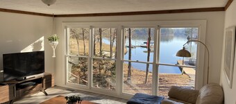 Private Lakefront Oconee Cottage! Great View & Location! Peaceful retreat.