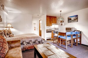 1 bedroom, internet, bed sheets