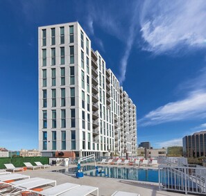 Pool - Wyndham Austin - Studio (Austin)