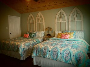 2 bedrooms, free WiFi, bed sheets