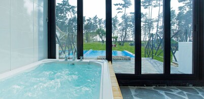 Pool Villa Linderburg