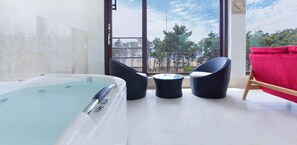 Room (302, Surcharge upon C/I over 3 person) | Private spa tub - Pool Villa Linderburg (Taean)