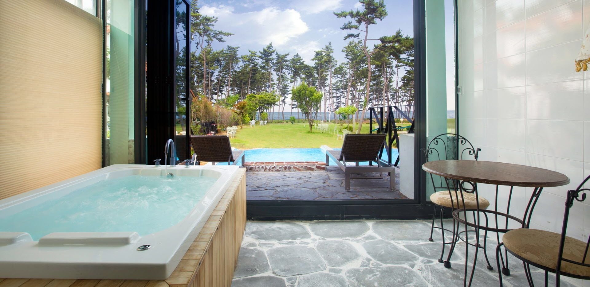 Phòng (101, Surcharge upon C/I over 2 person) | Bồn tắm spa riêng