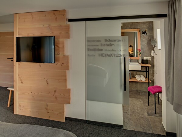 Kamar Double, balkon | Kamar mandi | Shower, pengering rambut, dan handuk