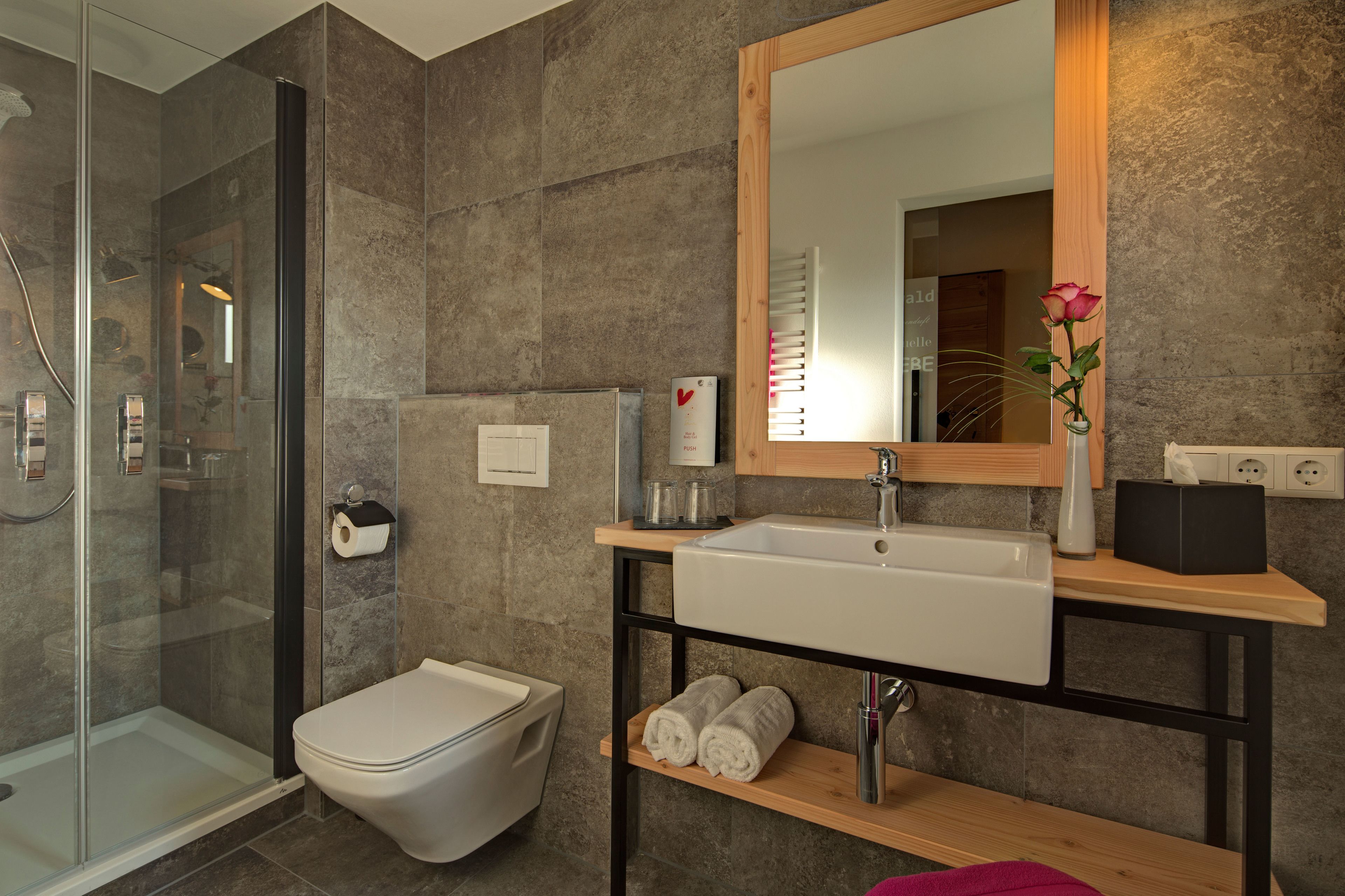 Doppelzimmer, Balkon | Badezimmer | Dusche, Haartrockner, Handtücher
