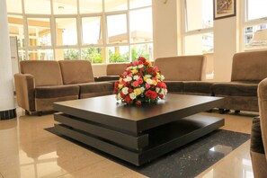 Lobby sitting area - Hotel 7 Seasons (Entebbe)
