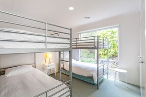3 bedrooms, internet, bed sheets - Hopetoun Views (Lorne)