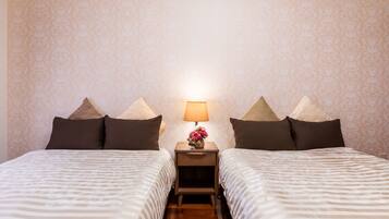 Private Vacation Home | 2 bedrooms, down comforters, iron/ironing board, free WiFi