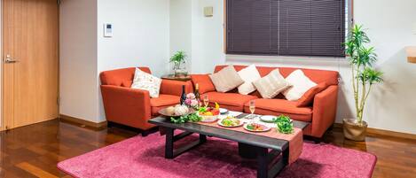 TV LCD, máy chơi game, Netflix, Hulu