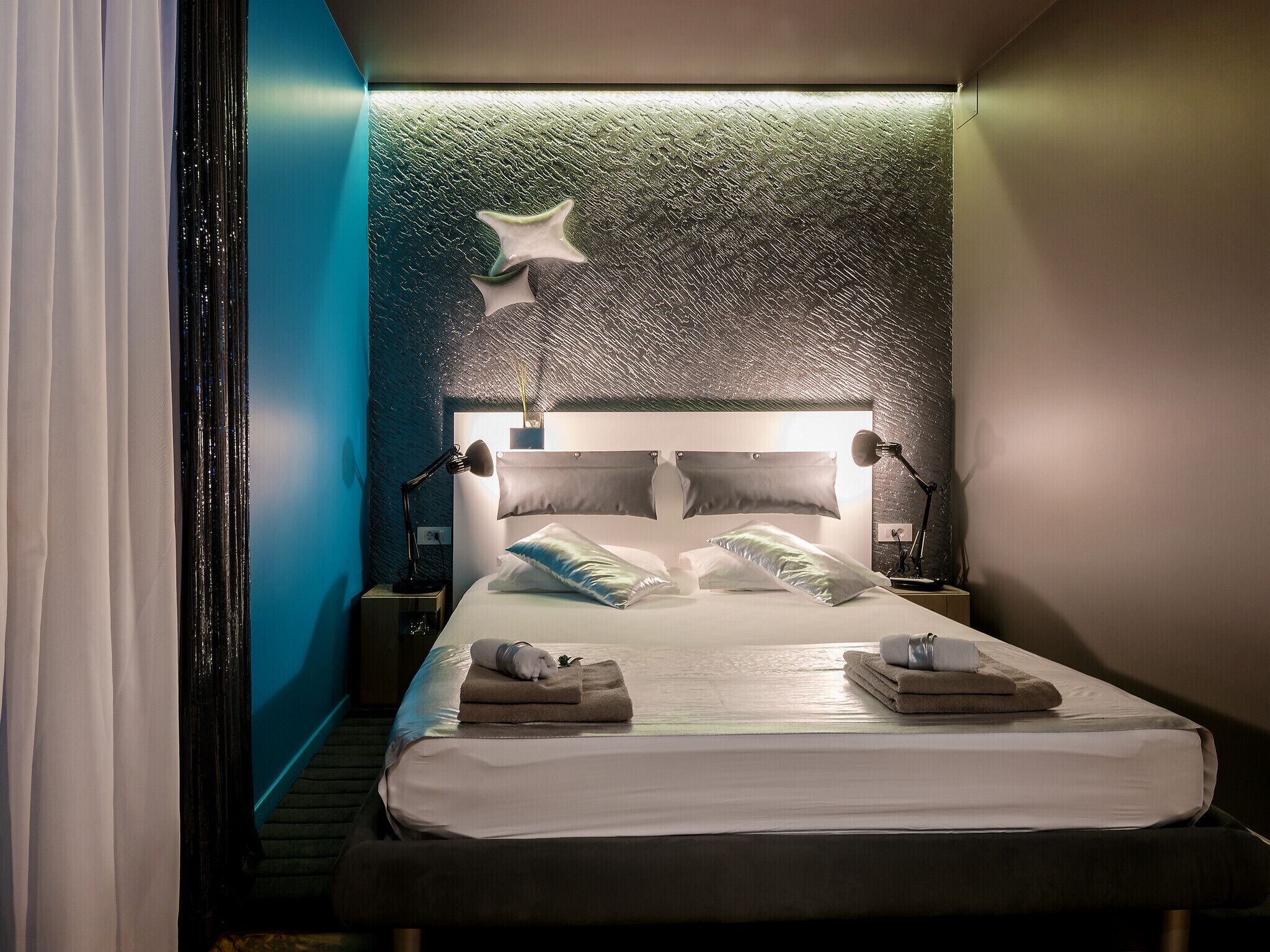 1 bedroom, iron/ironing board, Internet, bed sheets