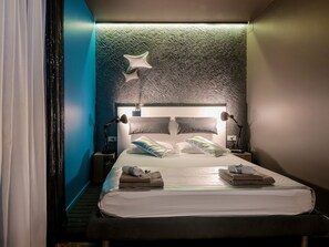 1 soverom, strykejern/-brett, internettilgang og sengetøy