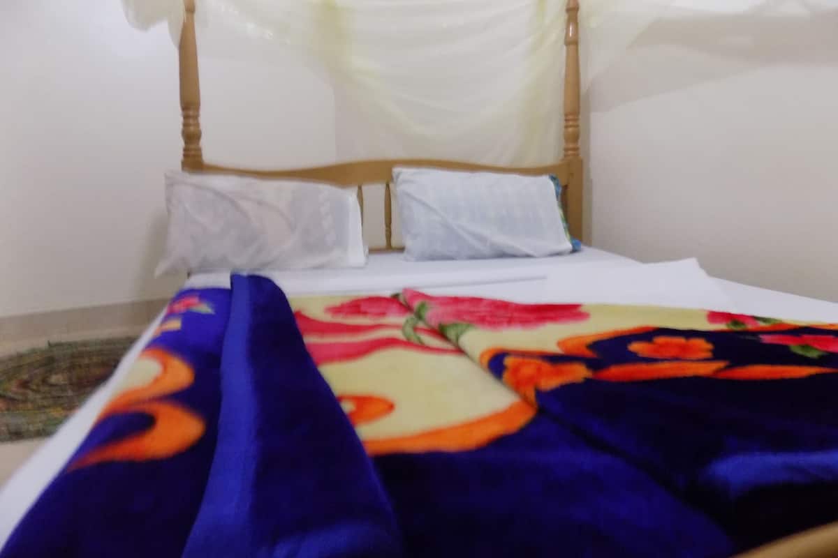 Quarto casal, para não fumantes, vista para a montanha | Escrivaninha, quartos à prova de som, Wi-Fi de cortesia
