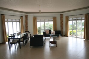 Flat-screen TV - Ssese Habitat Resort (Bugala Island)