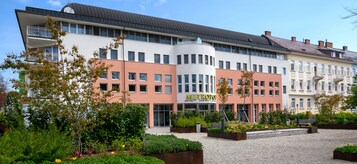 Quarto casal ou duplo empresarial, 1 cama Queen, para não fumantes, vista para a cidade | Roupas de cama antialérgicas, frigobar, cofres nos quartos, escrivaninha