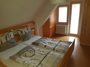 Deluxe Double Room, Balcony | Rollaway beds, free WiFi, bed sheets - Antico mulino (Todtmoos)