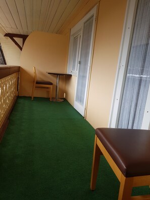 Habitación doble Deluxe, balcón | Balcón