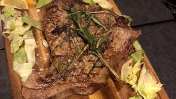 Breakfast, lunch, dinner served; Italian cuisine