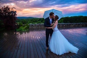 Outdoor wedding area - Hôtel Mas de Baumes (Ferrieres-les-Verreries)