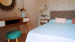 Deluxe Room, 1 Queen Bed, Non Smoking (Virginia Woolf) | Free WiFi - Indisparte Suites (Bergamo)