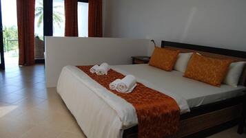 In-room safe, desk, free WiFi, bed sheets