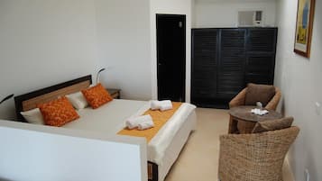In-room safe, desk, free WiFi, bed sheets