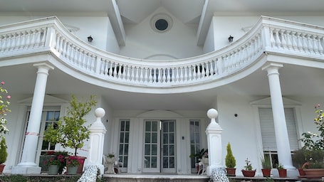 Entrada de la propiedad