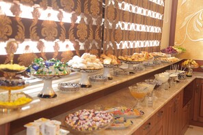 Desayuno buffet incluido todos los días 