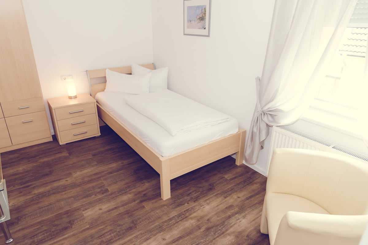 Allergikerbettwaren, individuell dekoriert, kostenloses WLAN, Bettwäsche