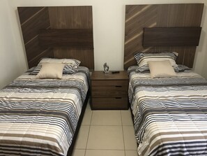 3 bedrooms, iron/ironing board, WiFi, bed sheets - Apartment remodeling // Renewed Apartment (Victoria)