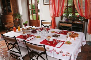 Petit-déjeuner continental compris tous les jours