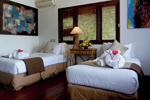 5 bedrooms, bed sheets