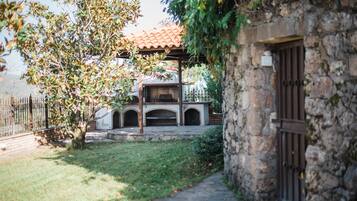 BBQ/picnic area