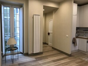 Fridge, microwave, oven, stovetop - Dimora Spina in Centro (Campobasso)