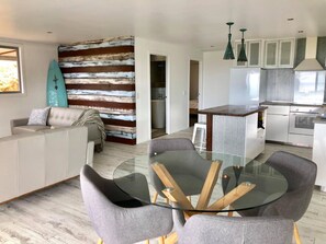 Smart TV - Sky Loft Coffs · Sky Loft On Bruxner - Korora (Korora)