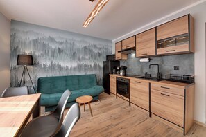 Apartment | Living room | Flat-screen TV - RentPlanet - Apartament Bronka Czecha (Swieradow-Zdroj)