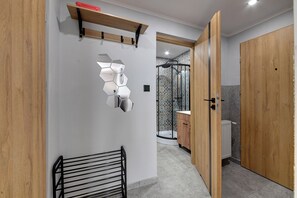 Apartment | Living area | Flat-screen TV - RentPlanet - Apartament Bronka Czecha (Swieradow-Zdroj)