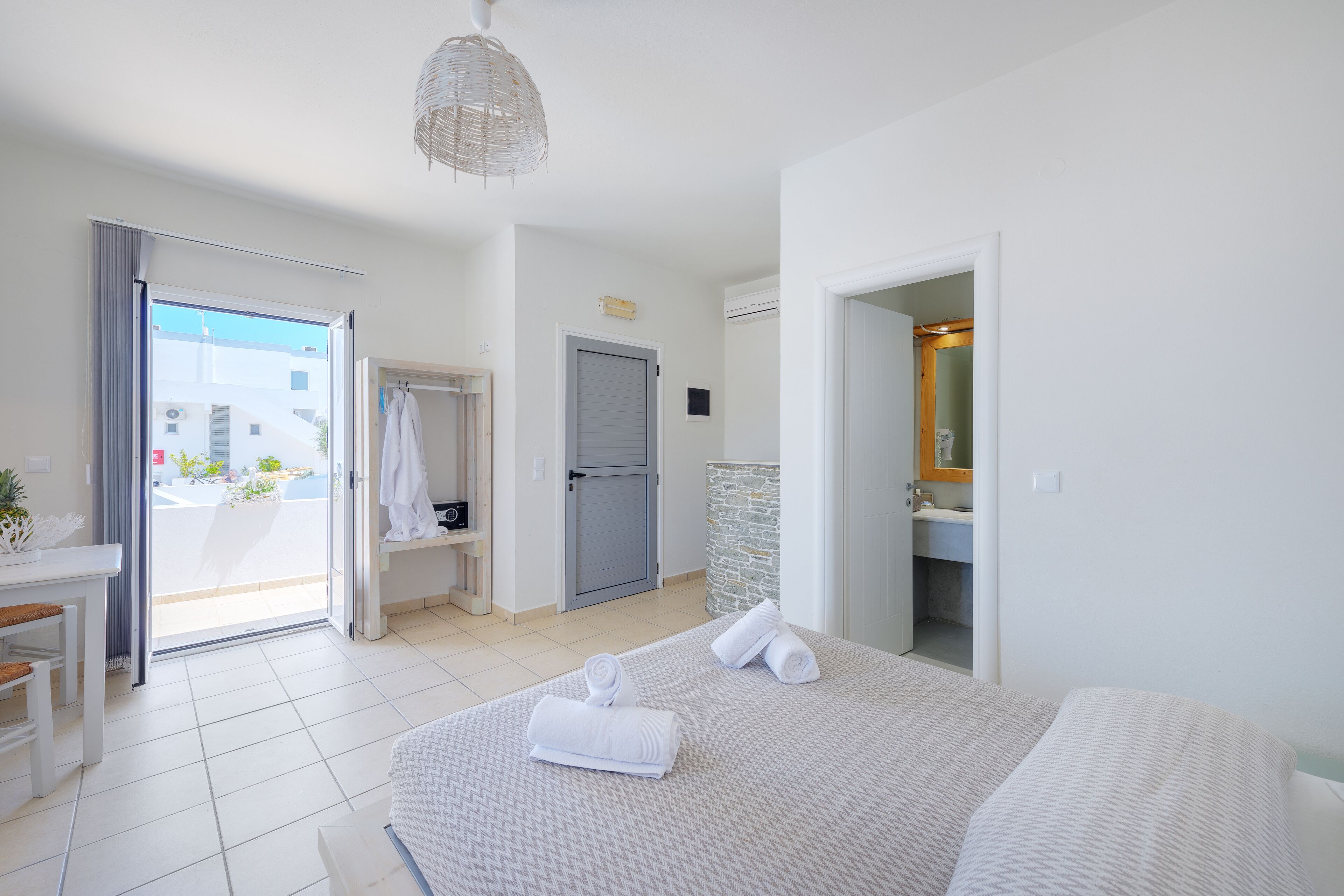 deluxe double sea view | 1 bedroom, premium bedding, in-room safe, individually decorated