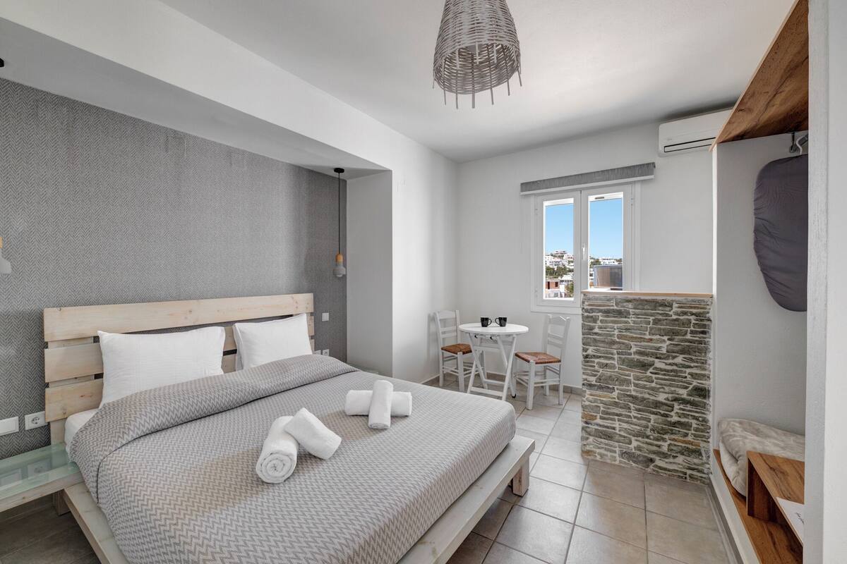 1 bedroom, premium bedding, in-room safe, individually decorated