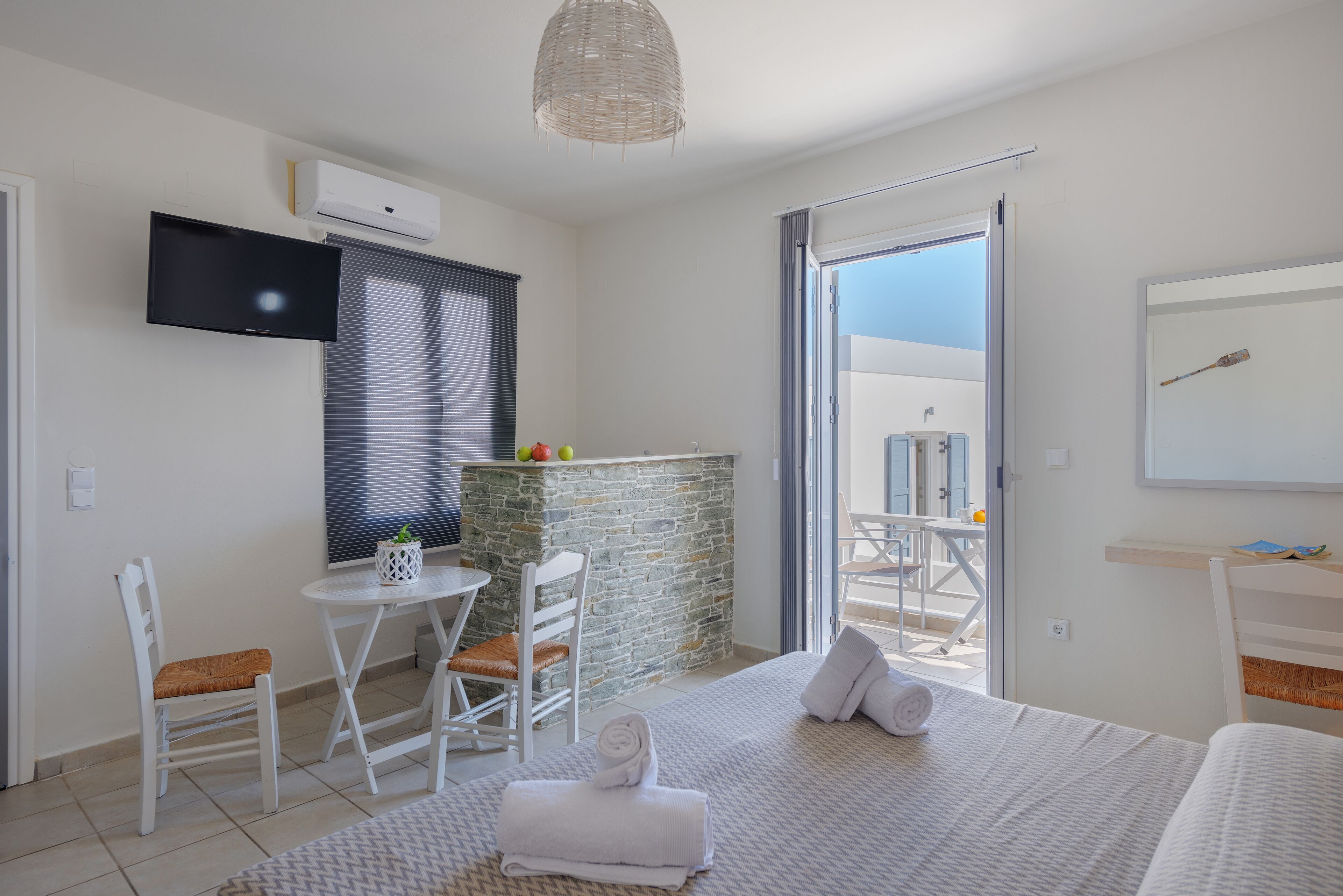 deluxe triple room, sea view | 1 bedroom, premium bedding, in-room safe, individually decorated