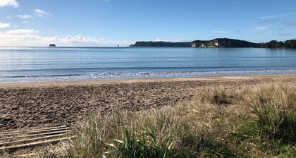 Sybils Platz. LAGE Strand und Stadt, Cathedral Cove Hot Water Beach New Chum