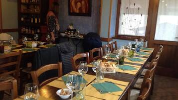 Free daily local cuisine breakfast