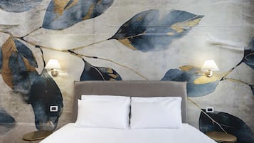 Deluxe-Doppelzimmer | Daunenbettdecken, Minibar, Zimmersafe, Verdunkelungsvorhänge