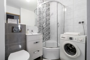 Apartment | Bathroom