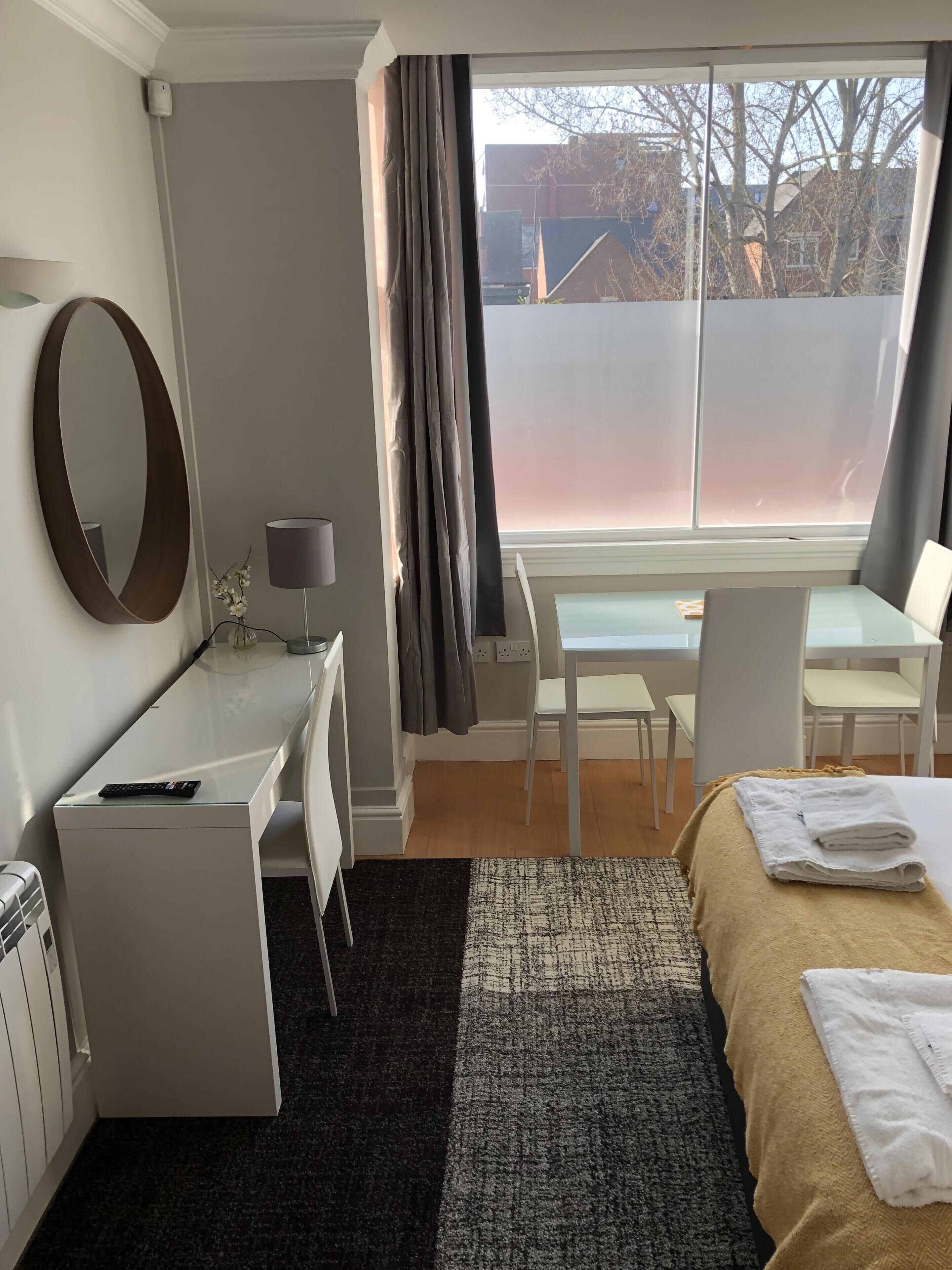 Photo - 1 Riverside Apartments