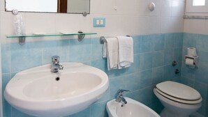 Unclassified image, 3 of 19, button - Albergo Macrì (Ischia)
