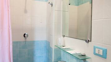 Enkeltrom, 1 enkeltseng, ikke-røyk | Bad | Dusj, hårføner, bidé og håndklær