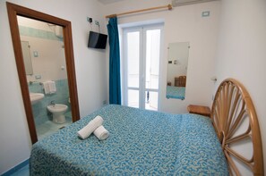 Standard Double Room, 1 Queen Bed, Non Smoking | Desk, blackout drapes, free WiFi, bed sheets - Albergo Macrì (Ischia)